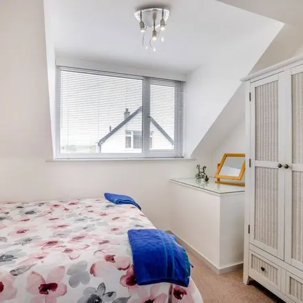 Rent this 3 bed duplex on Borth in SY24 5JQ, United Kingdom