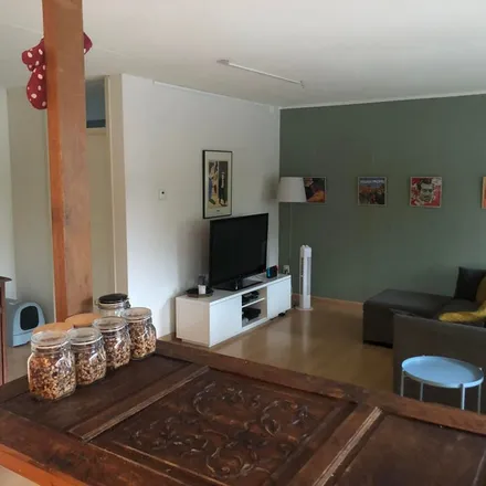 Rent this 3 bed apartment on Stratumsedijk in 5614 HP Eindhoven, Netherlands