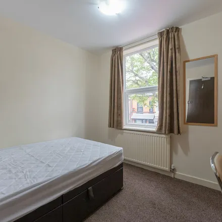 Rent this 7 bed apartment on Tiverton Road in London, N15 6RT