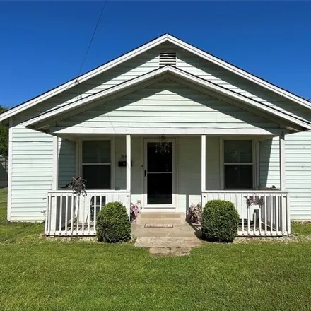 Buy this 2 bed house on 367 North Field Street in Burleson, TX 76028