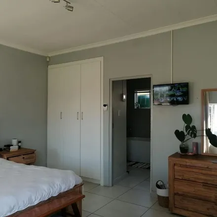 Rent this 4 bed apartment on unnamed road in Monumentpark, Pretoria
