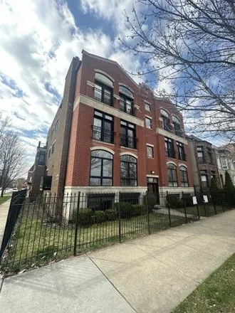 Rent this 3 bed condo on 3107 West Washington Boulevard in Chicago, IL 60624