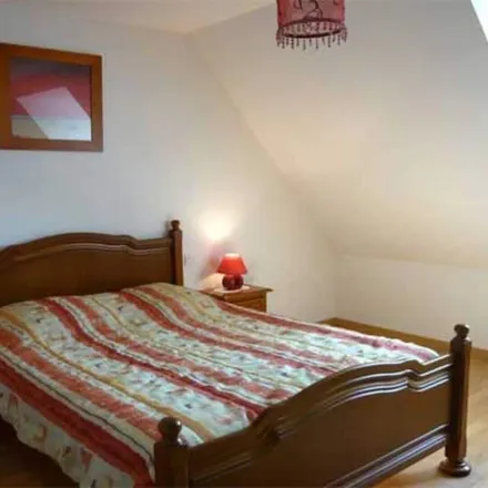 Rent this 5 bed house on Impasse de la Ribée in 14350 Valdallière, France