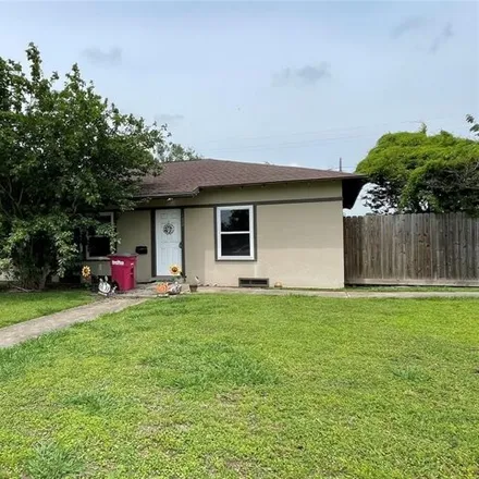 Buy this 3 bed house on 1454 West Broad Street in Freeport, TX 77541