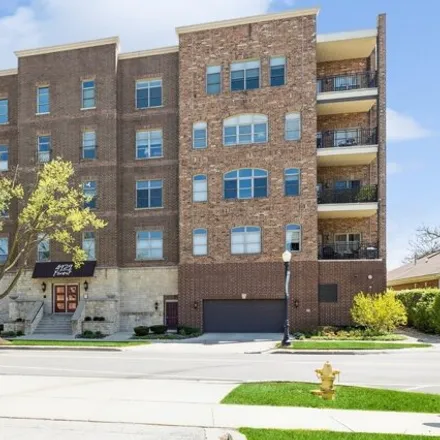 Buy this 1 bed condo on 4934 Main Street in Downers Grove, IL 60516
