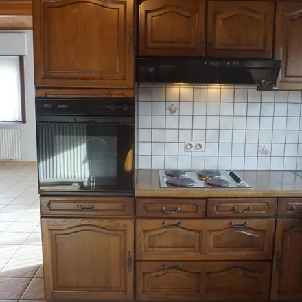 Rent this 3 bed apartment on Lokouter 1A in 9880 Aalter, Belgium