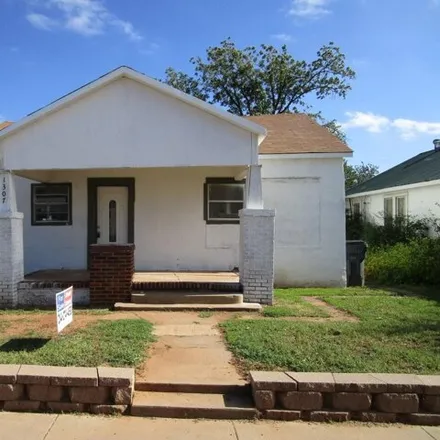 Buy this 2 bed house on 881 Birdy Street in Paducah, TX 79248