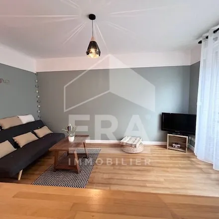 Rent this 2 bed apartment on 20 Rue du Duc de Guise in 62100 Calais, France