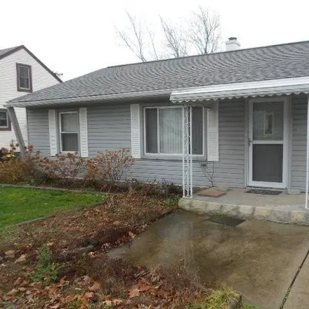 Rent this 3 bed house on 1411 West Windemere Avenue in Royal Oak, MI 48073