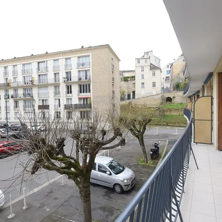 Image 2 - 4 Rue Saint-Martin, 95300 Pontoise, France - Apartment for rent