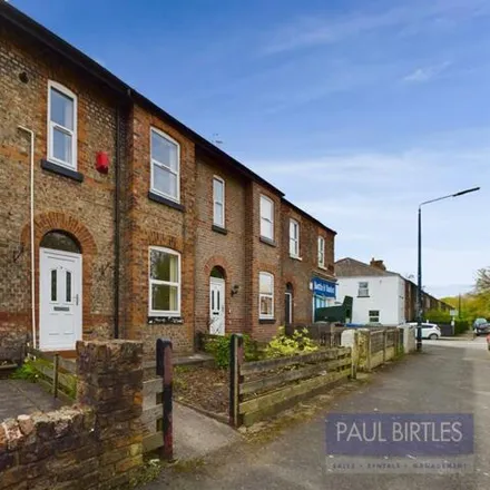Rent this 3 bed townhouse on Balfour Road in Urmston, M41 5SU