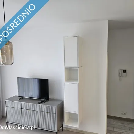 Buy this 2 bed apartment on Świątynia Opatrzności Bożej 51 in Aleja Rzeczypospolitej, 02-972 Warsaw