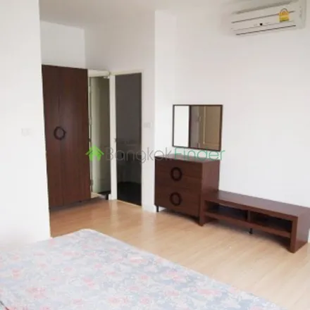 Rent this 2 bed apartment on Rama IX Road in Huai Khwang District, Bangkok 10310