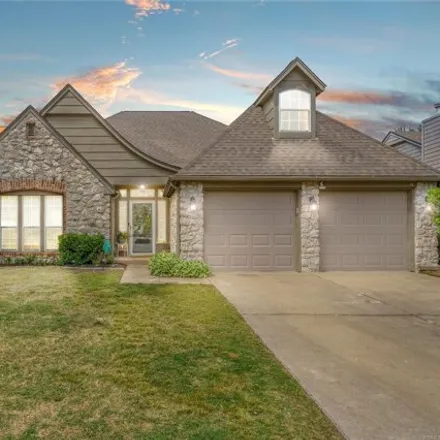 Image 1 - 2432 South Redwood Avenue, Broken Arrow, OK 74012, USA - House for sale