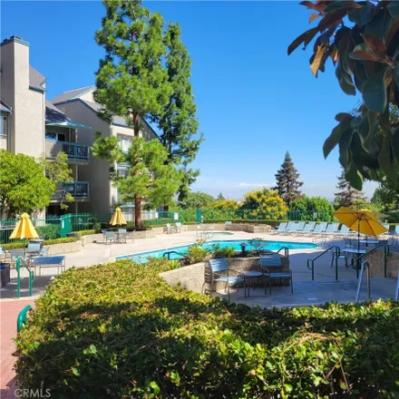 Image 3 - 1319 West Capitol Drive, Los Angeles, CA 90732, USA - Condo for sale