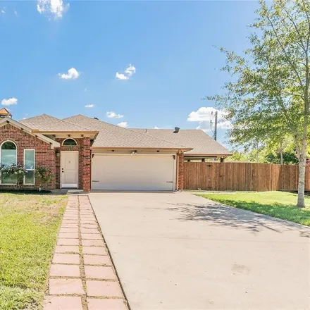Rent this 3 bed house on 6401 Redding Court in Arlington, TX 76001