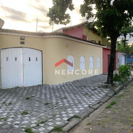 Buy this 3 bed house on Avenida Triesse in Agenor de Campos, Mongaguá - SP