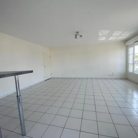 Rent this 4 bed apartment on La Brissonnière in Allée du Portique, 37170 Chambray-lès-Tours