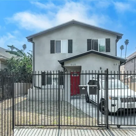 Buy this studio duplex on 640 East 42nd Place in Los Angeles, CA 90011