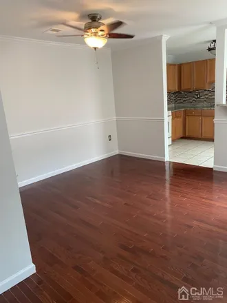 Image 6 - 421 Great Beds Court, Perth Amboy, NJ 08861, USA - Townhouse for rent