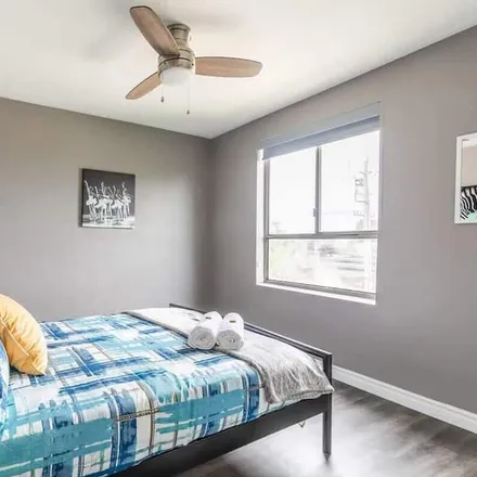 Image 4 - Hamilton, ON L8K 1X4, Canada - Apartment for rent