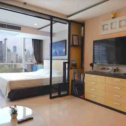 Rent this 1 bed apartment on Trendy Condominiums in 10, Soi Sukhumvit 13