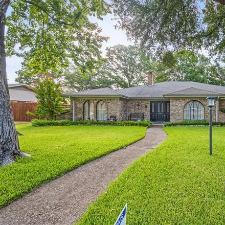 Buy this 3 bed house on 801 Ambassador Row in Corsicana, TX 75110