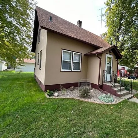 Buy this 4 bed house on 334 East Schlieman Avenue in Appleton, Swift County