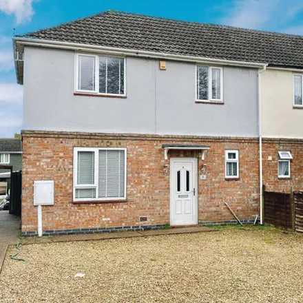 Buy this 3 bed house on East Avenue in Grantham, NG31 7QA