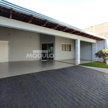 Buy this 3 bed house on Avenida Itaipu in Granada, Uberlândia - MG