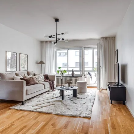 Rent this 3 bed apartment on Röda rummet in Dragarbrunnsgatan, 751 40 Uppsala