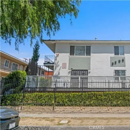 Buy this 14 bed house on 3207 Bartdon Avenue in Inglewood, CA 90303