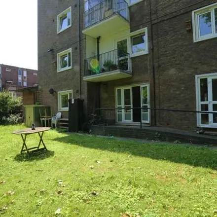 Image 8 - 254 Bancroft Road, London, E1 4BS, United Kingdom - Apartment for rent