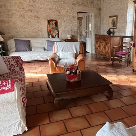 Rent this 4 bed house on Lotissement Barou in 47340 Laroque-Timbaut, France