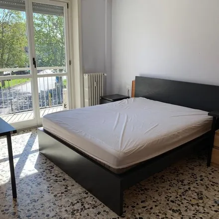 Image 5 - Corvetto M3, Via Polesine, 20139 Milan MI, Italy - Apartment for rent