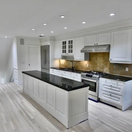 Image 7 - 154 East 85th Street, New York, NY 10028, USA - House for sale