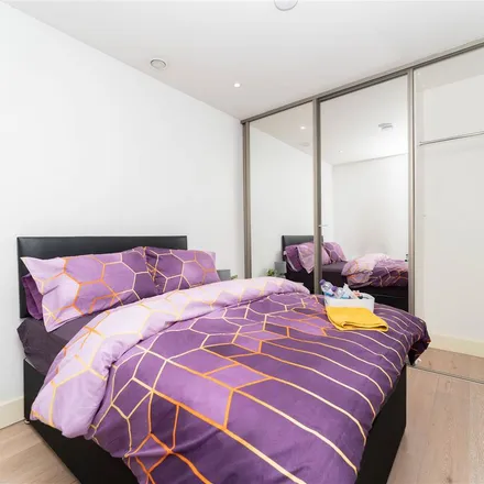 Rent this 1 bed apartment on 4 Mondial Way in London, UB3 5AR