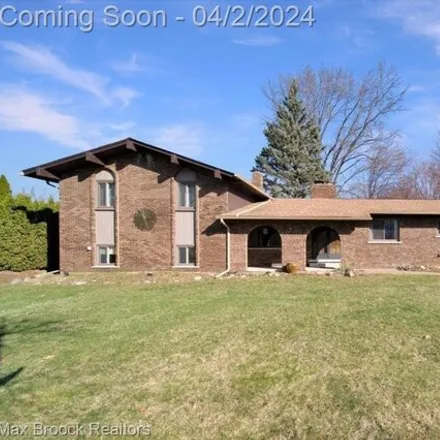 Buy this 3 bed house on 53110 Oak Grove in Shelby Charter Township, MI 48315
