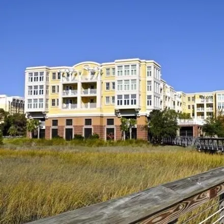 Buy this 2 bed condo on 5098 Lockwood Drive in Charleston, SC 29403