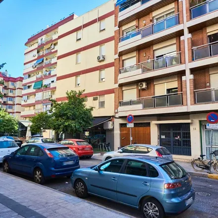 Image 3 - Calle Campoamor, 1, 41010 Seville, Spain - Apartment for rent