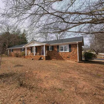 Image 1 - 500 West Rutherford Street, Landrum, Spartanburg County, SC 29356, USA - House for sale