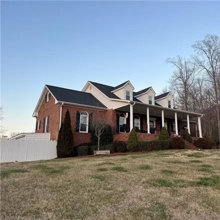 Buy this 4 bed house on 1043 Hillcroft Road in Guilford County, NC 27214