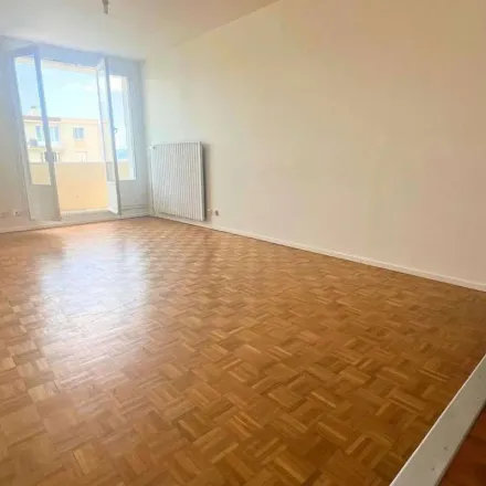 Image 7 - Place Bellecour, 69002 Lyon, France - Apartment for rent