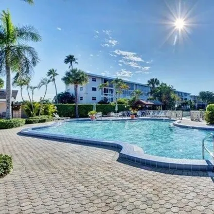 Rent this 1 bed condo on 2526 Garden Drive South in Palm Beach County, FL 33461