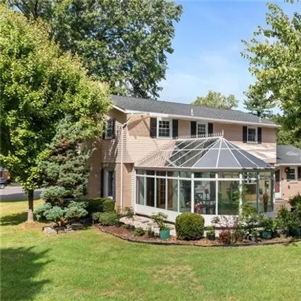 Image 7 - 4234 Windsor Place, Upper Saucon, PA 18034, USA - House for sale