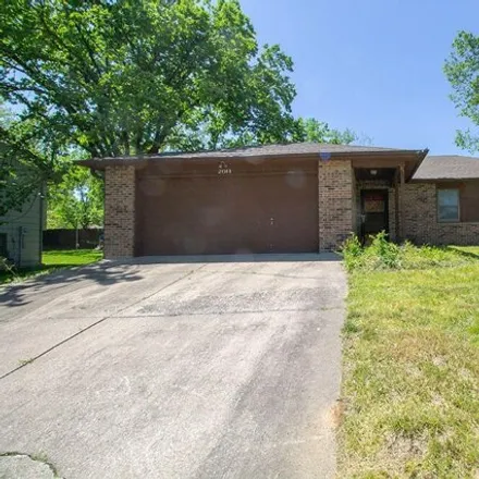 Rent this 3 bed house on 2009 Bridgewater Drive in Columbia, MO 65202