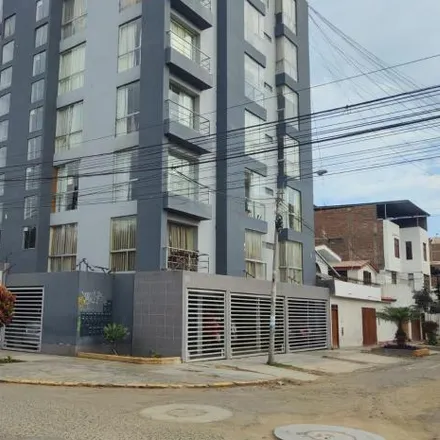 Image 1 - Centro Odontológico Americano, Avenida América Sur, Trujillo 13008, Peru - Apartment for rent