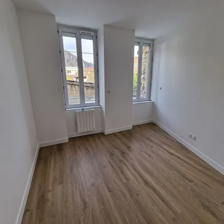 Image 5 - 17 Rue de l'Hôtel de Ville, 01130 Nantua, France - Apartment for rent