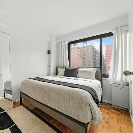 Image 4 - 201 WEST 21ST STREET 9C in Chelsea - Apartment for sale