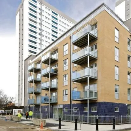 Rent this 1 bed apartment on Maha Building in Hamlets Way, London
